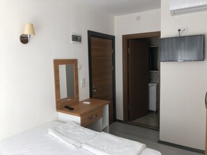 标准双人房 | 笔记本电脑工作区、免费 WiFi、床单