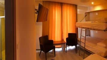 标准四人房 | 笔记本电脑工作区、免费 WiFi、床单
