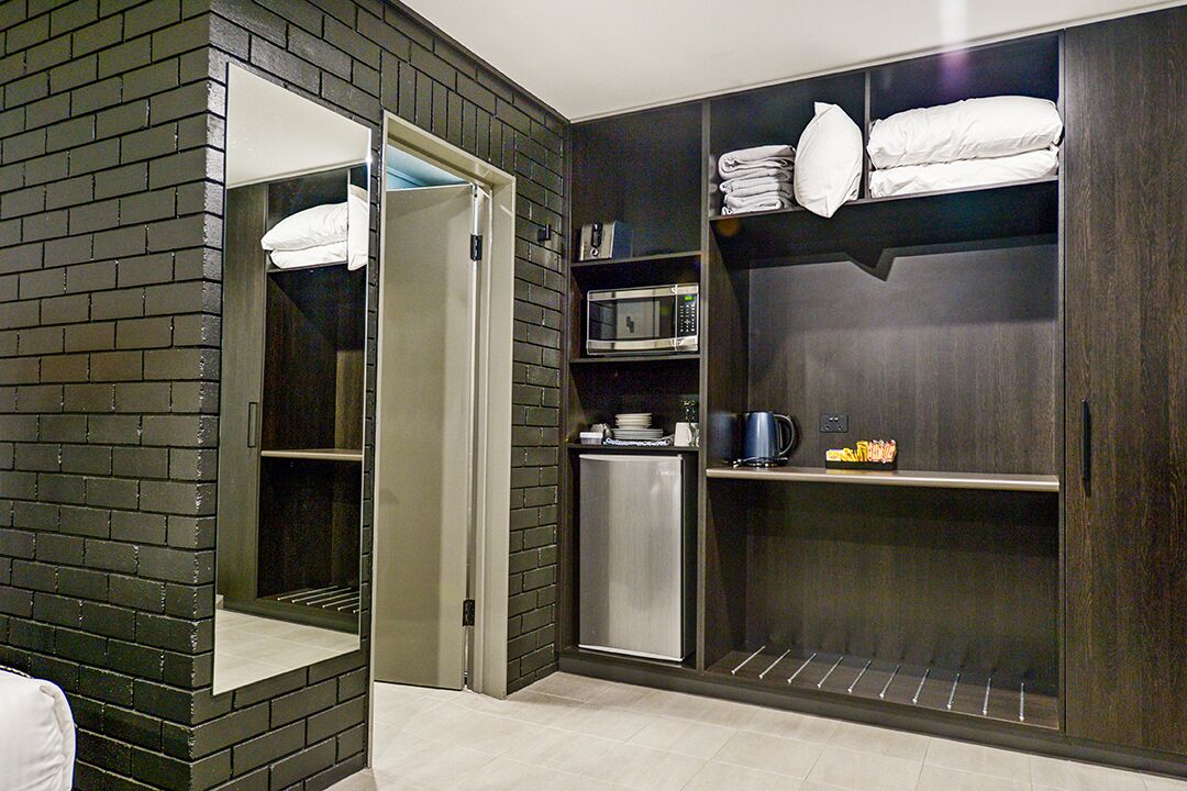 Family Room, Multiple Beds, Non Smoking, Park View | Private kitchen | Fridge, microwave, coffee/tea maker, electric kettle