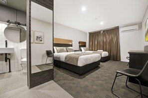 Executive Double or Twin Room, 1 Queen Bed and 1 Single Bed | Premium bedding, pillowtop beds, blackout drapes, iron/ironing board - CBD Motor Inn (Coffs Harbour)