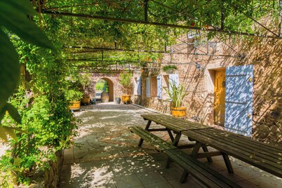 Château des Bertrands