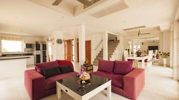 Comfort Villa | Living area