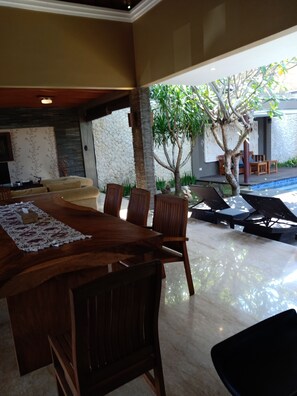 In-room dining - Kim Villa (Seminyak)