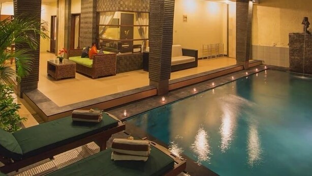 Piscine couverte