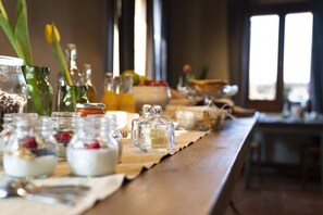 Free daily buffet breakfast  - Agriturismo Borgoluce (Susegana)