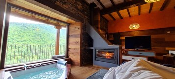 Suíte estúdio exclusiva | Roupas de cama premium, espaço de trabalho para notebook