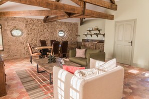 Living room - Château Saint-Roux Le Luc- Le Cannet des Maures (Le Cannet-des-Maures)