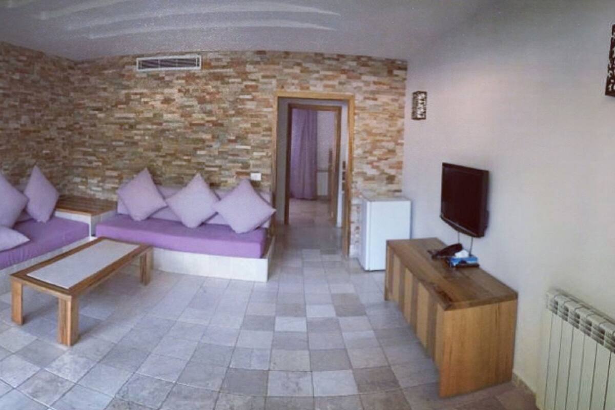 Bungalow, Poolside | Living room | LCD TV