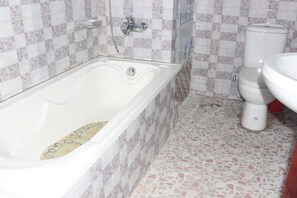 Suihku, ilmaiset hygieniatuotteet, pyyhkeet
