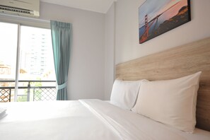 Superior Room | Minibar, in-room safe, desk, blackout drapes