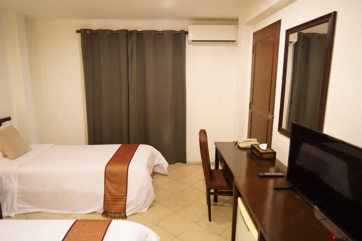 Minibar, in-room safe, desk, blackout curtains