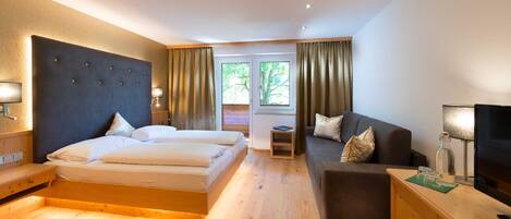 1 bedroom, in-room safe, WiFi, bed sheets