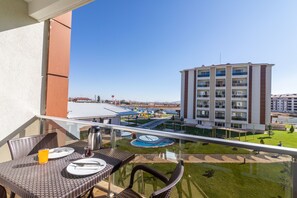 Family Apartment, 2 Bedrooms, Garden View | Balcony - Aforia Thermal Residences (Afyonkarahisar)