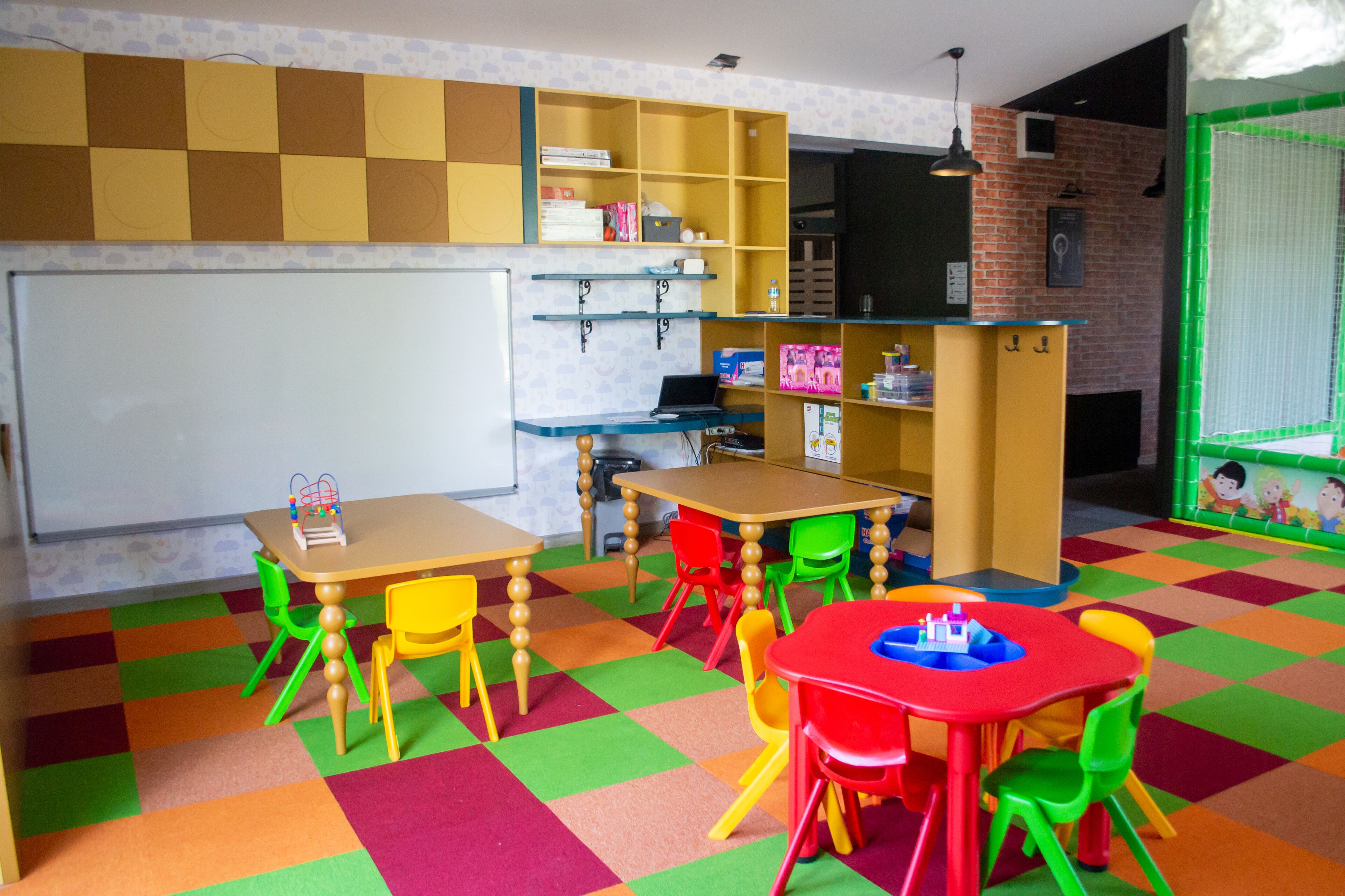 children’s play area – indoor