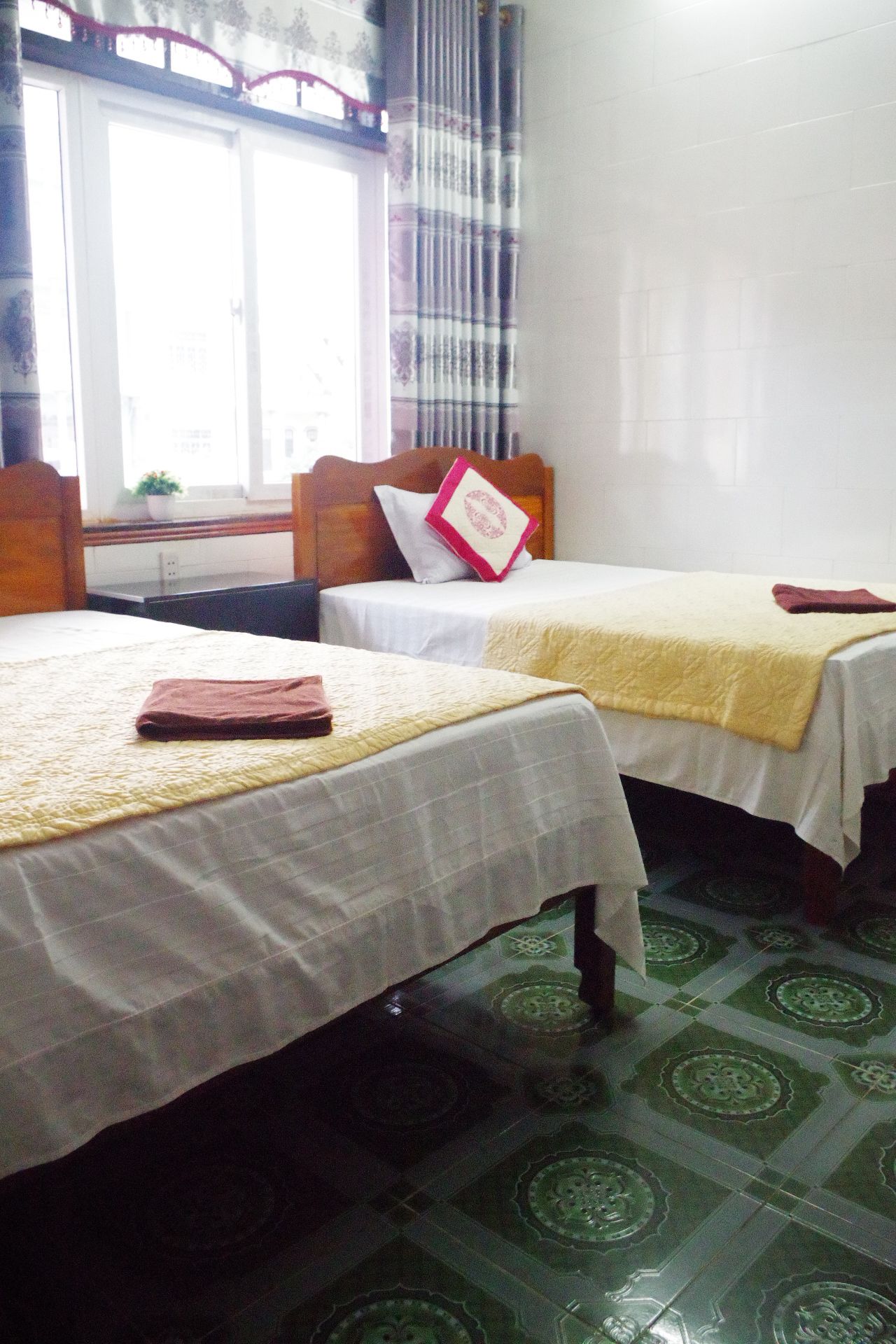 double or twin room | free wifi, bed sheets
