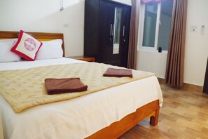 Quarto solteiro | Wi-Fi de cortesia, roupa de cama