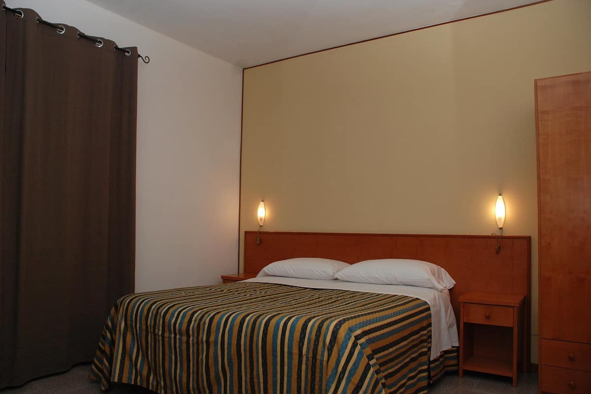 Triple Room | Meja, Wi-fi percuma 
