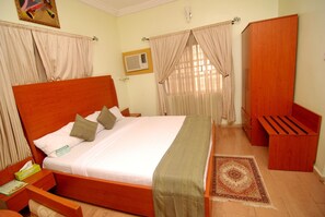 Free WiFi, bed sheets - Onyx Hotel and Apartments (Abuja)