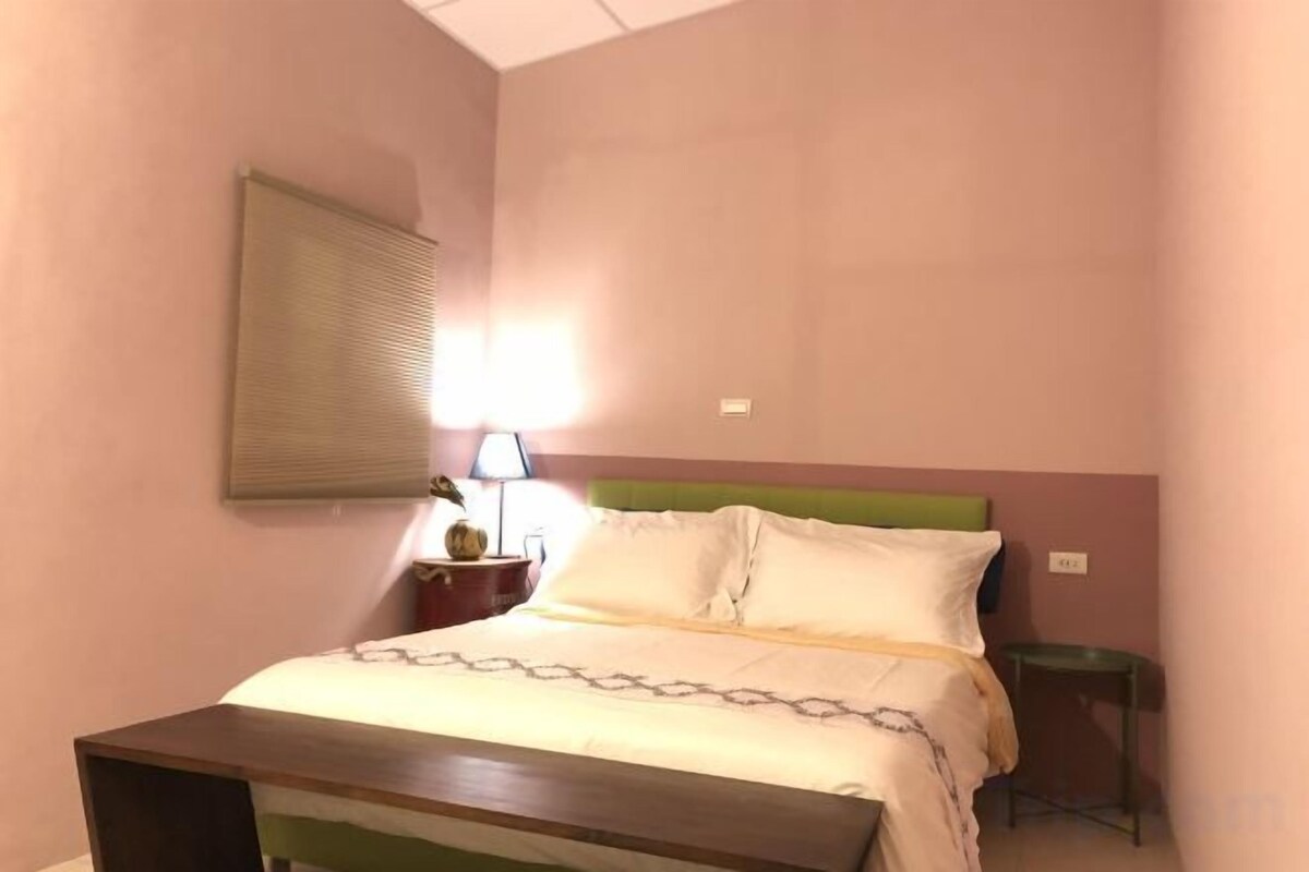 Roupas de cama premium, cortinas blackout, quartos à prova de som