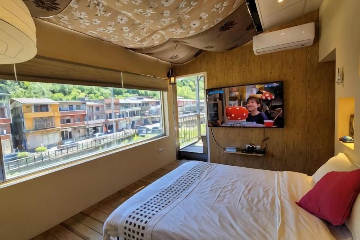 Ropa de cama de alta calidad, cortinas blackout y insonorización