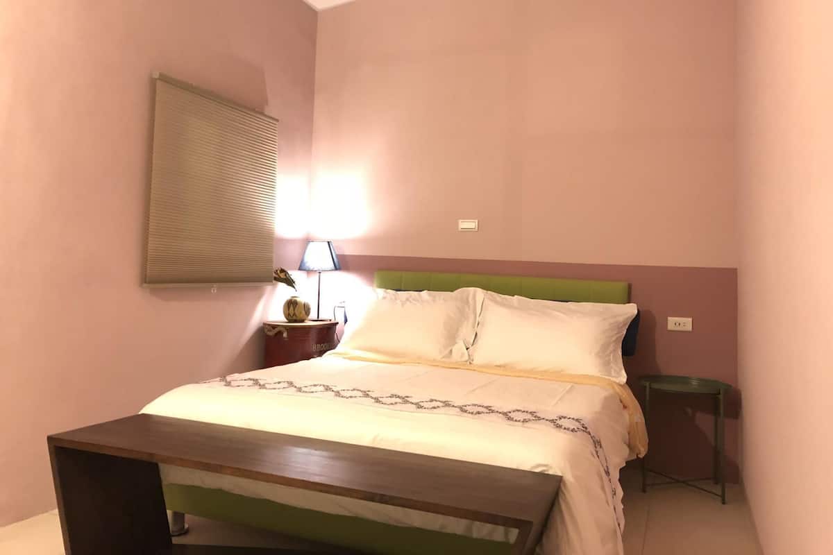 Habitación doble estándar | Ropa de cama de alta calidad, cortinas blackout y wifi gratis