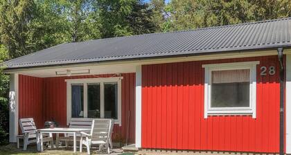 2 bedroom lovely home in Löderup