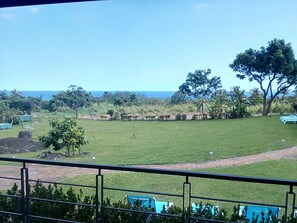 Beach/ocean view - Moonrise Inn (Donghe)