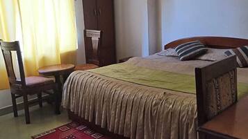 Deluxe Luxury Room | Bed sheets