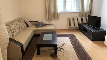 Apartment, 2 Bedrooms, Non Smoking, Balcony | Living room