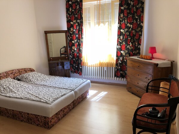 公寓, 2 间卧室, 无烟房, 阳台 | 2 多间卧室、遮光窗帘、熨斗/熨衣板、免费 WiFi