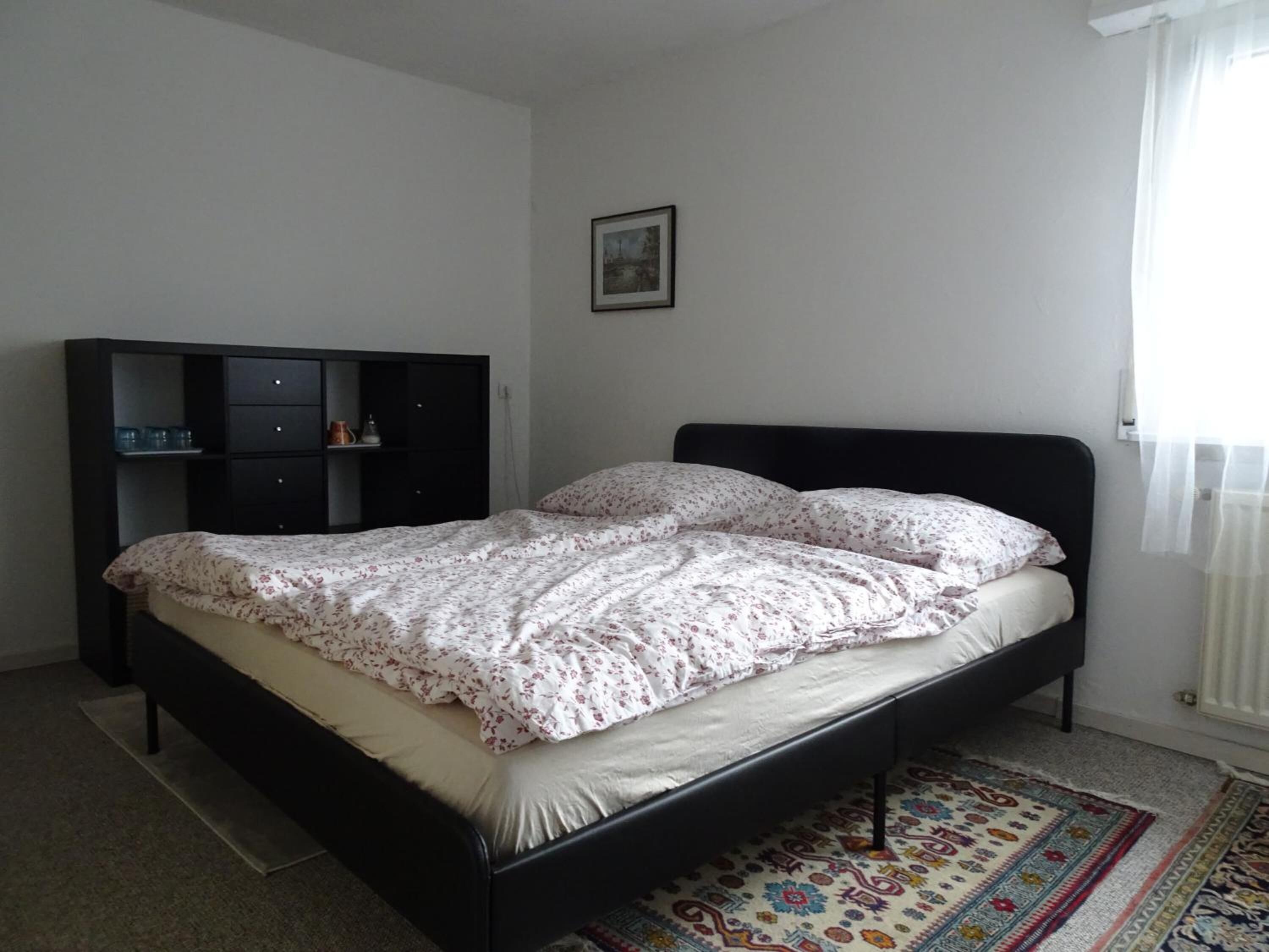 Hypo-allergenic bedding, blackout drapes, iron/ironing board, free WiFi