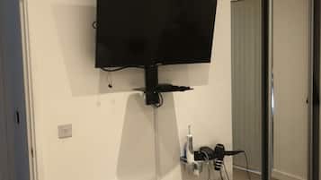 Luxury Apartment, Multiple Beds, Non Smoking | Room amenity