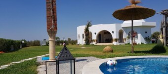 Yasmine Maamoura Beach