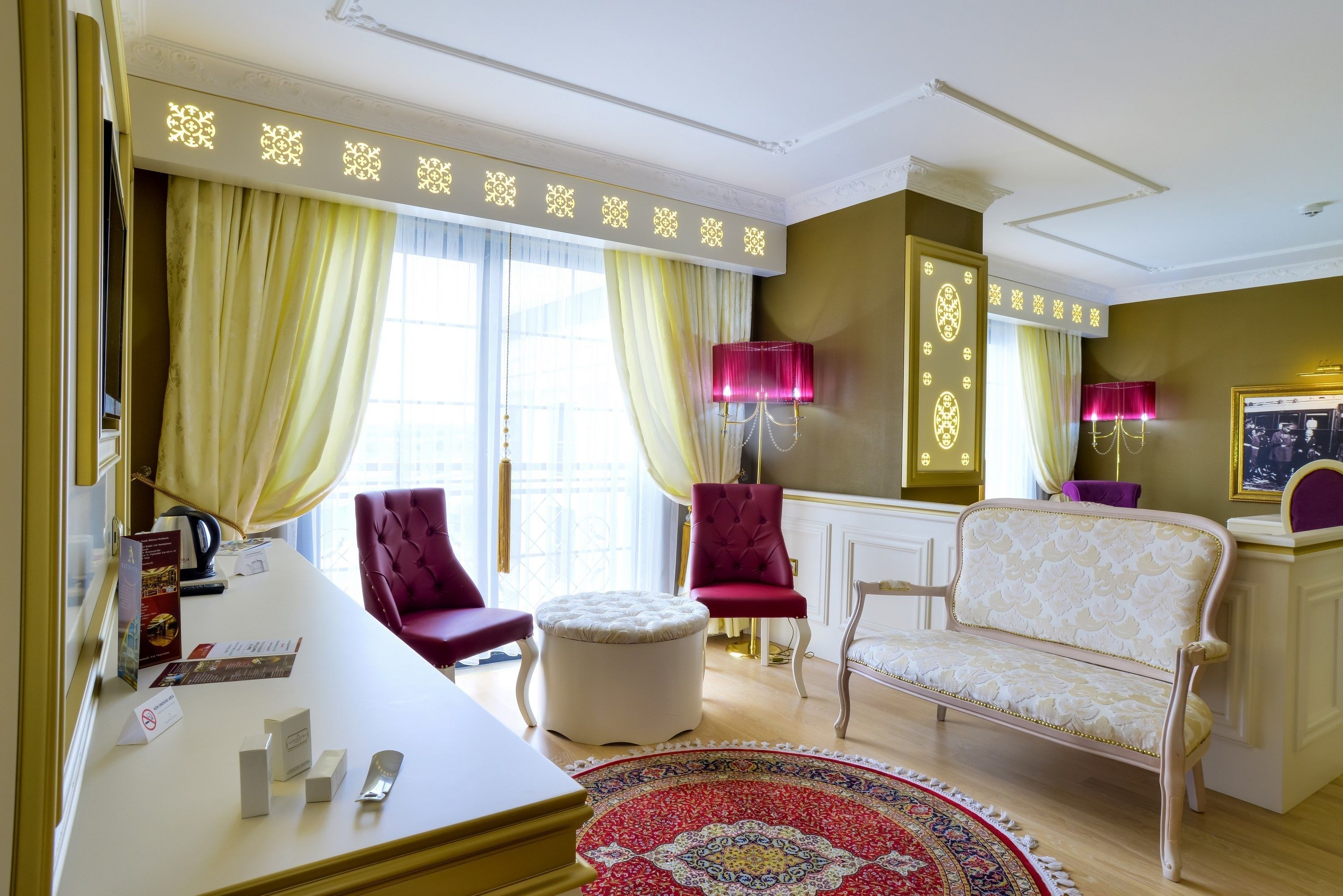 Presidential Room | Living area | LCD TV