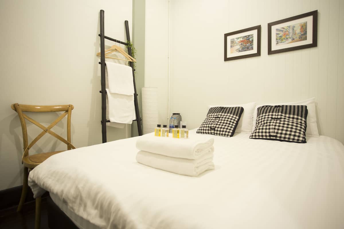 Standard Room with Shared Bathroom | Sala de estar