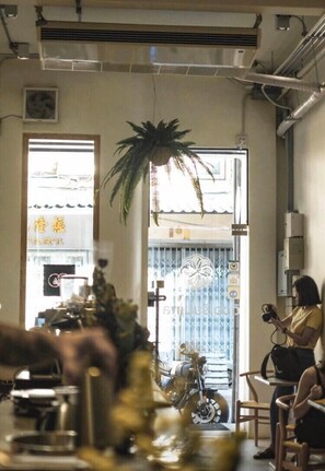 Cafe