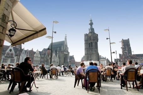 Terraza o patio. Les Béthunoises Centre Grand-Place - Spa et Sauna