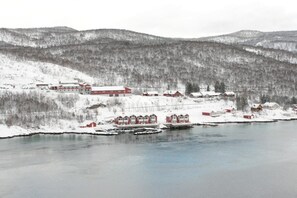 Unclassified image, 4 of 19, button - Tjeldsundbrua Hotel (Tjeldsund)