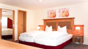 أسرّة أطفال/رضّع وأسرّة قابلة للطي وواي فاي مجانًا وملاءات أسرّة