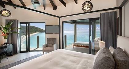 Ocean Azul – Modern Infinity-Pool Villa Overlooking Darkwood Beach, Antigua and Barbuda