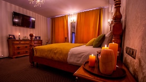 Deluxe Apartment | 1 bedroom, desk, blackout drapes, soundproofing