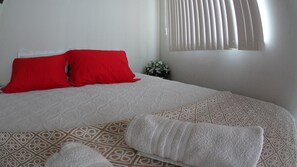 Blackout drapes, bed sheets - Hotel Aracaju Express (Aracaju)