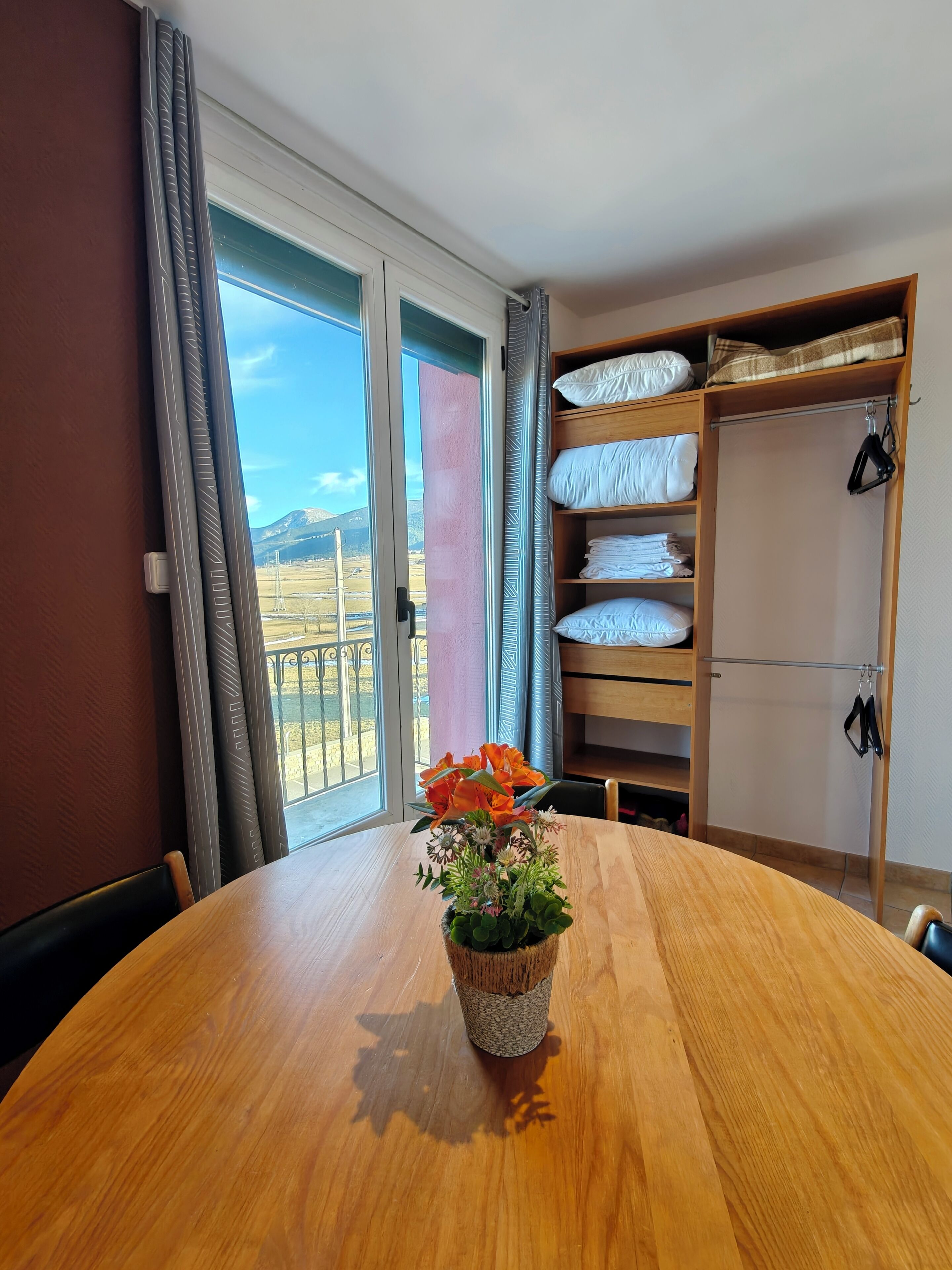 Suite estudio clásica, 1 habitación | Decoración personalizada, muebles diferentes y insonorización 