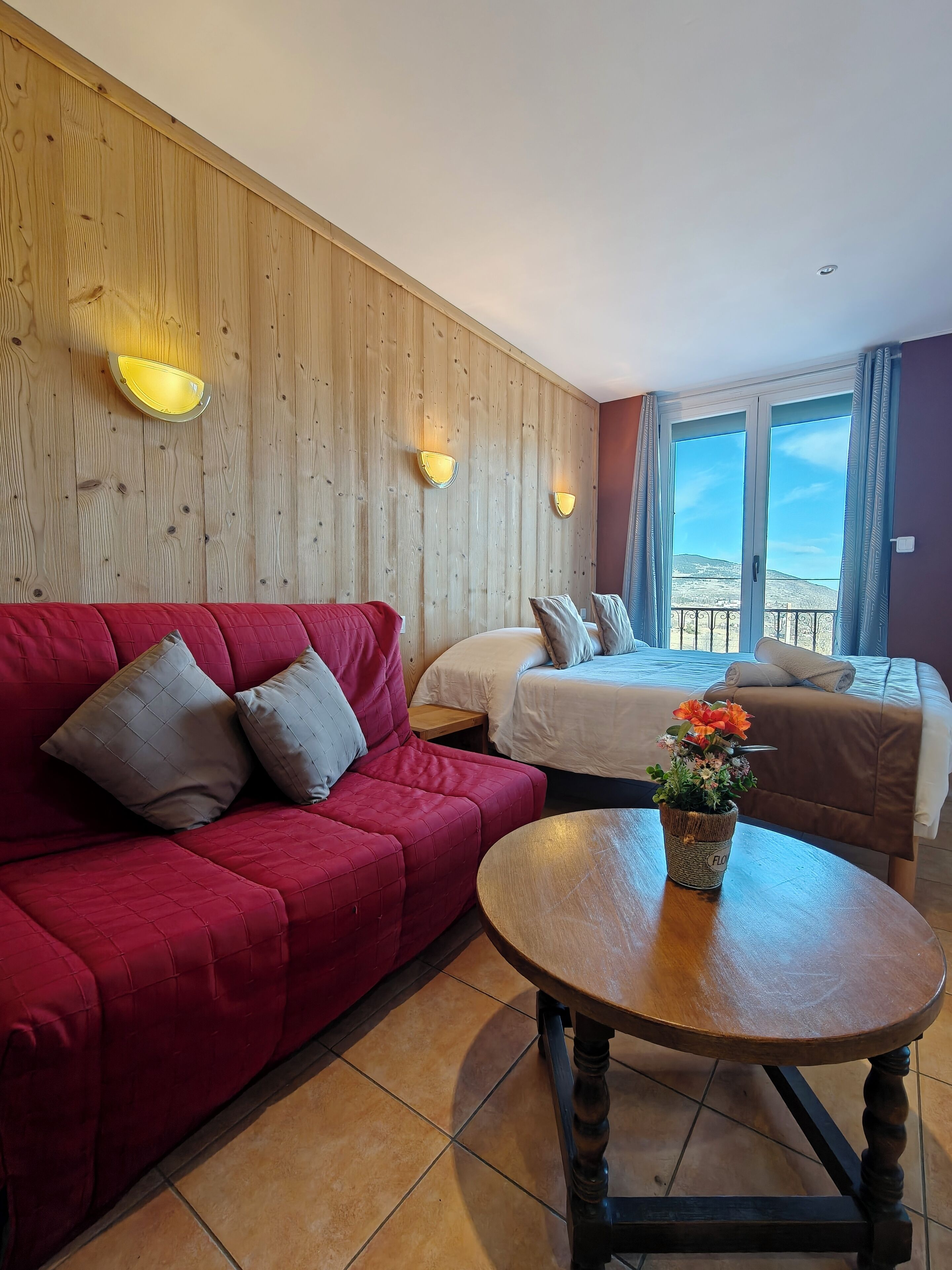 Studio Suite phong cách cổ điển, 1 phòng ngủ | Trang trí khác biệt, trang bị nội thất với thiết kế riêng biệt 