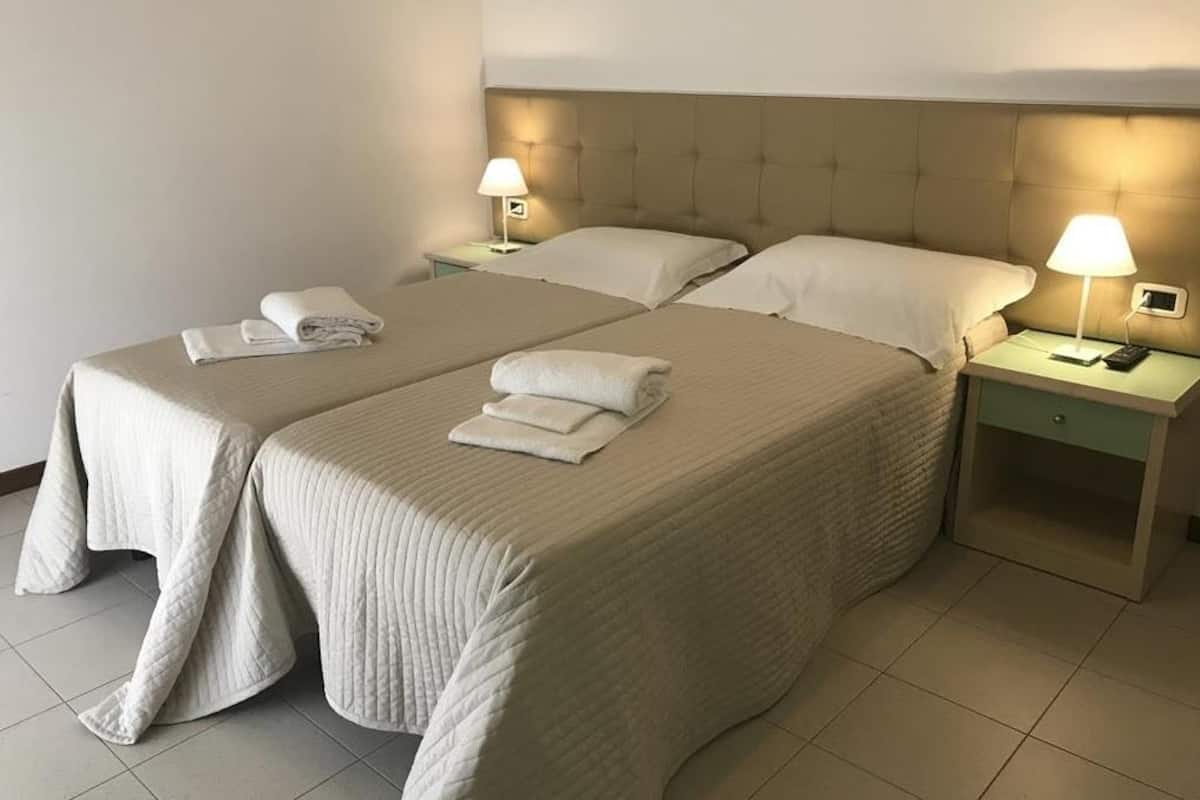 In-room safe, iron/ironing board, free WiFi, bed sheets