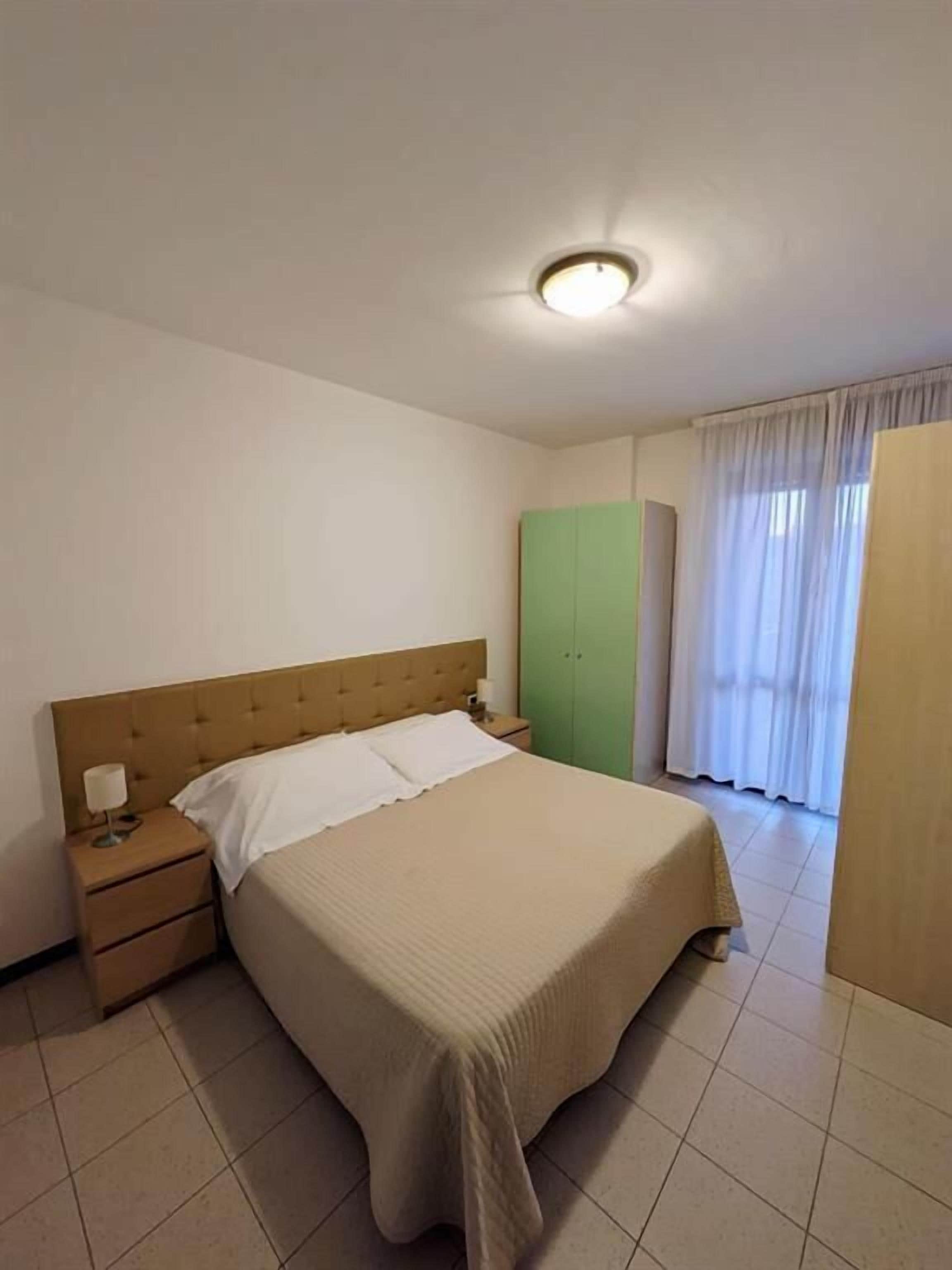 Superior Apartment, 2 Bedrooms (5 people)