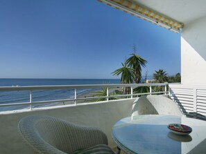 Property grounds - Cosy apartment for 5 guests with A/C, pool, WIFI, TV and terrace (Marbella)