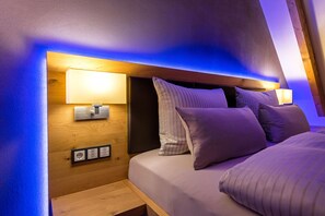 Deluxe Suite (Landhaus) | Hypo-allergenic bedding, desk, laptop workspace, free WiFi - Landhotel Repetal (Attendorn)