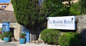 Entrée de l’hébergement