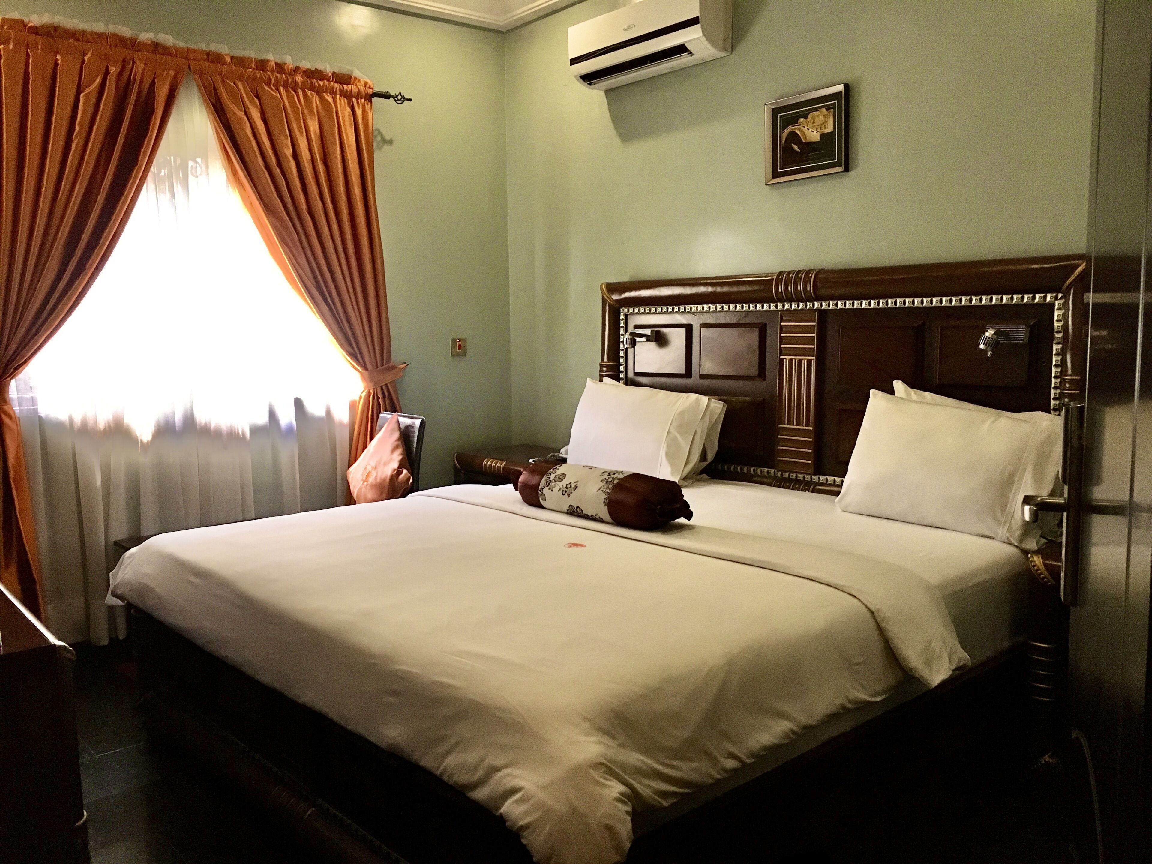 Premium bedding, free WiFi, bed sheets